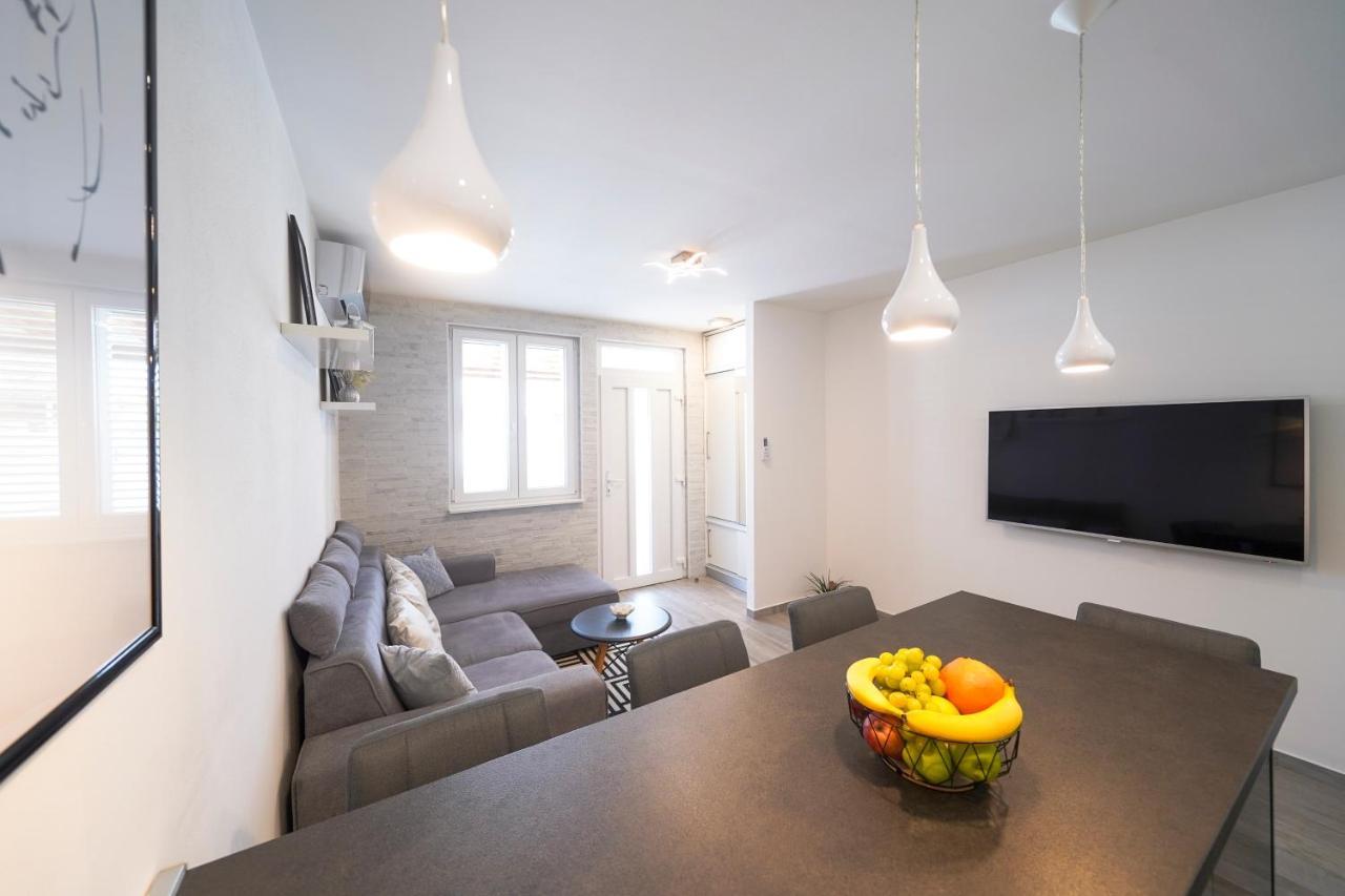 Modern Apartments With Loggia Terrace And Parking Zadar Buitenkant foto