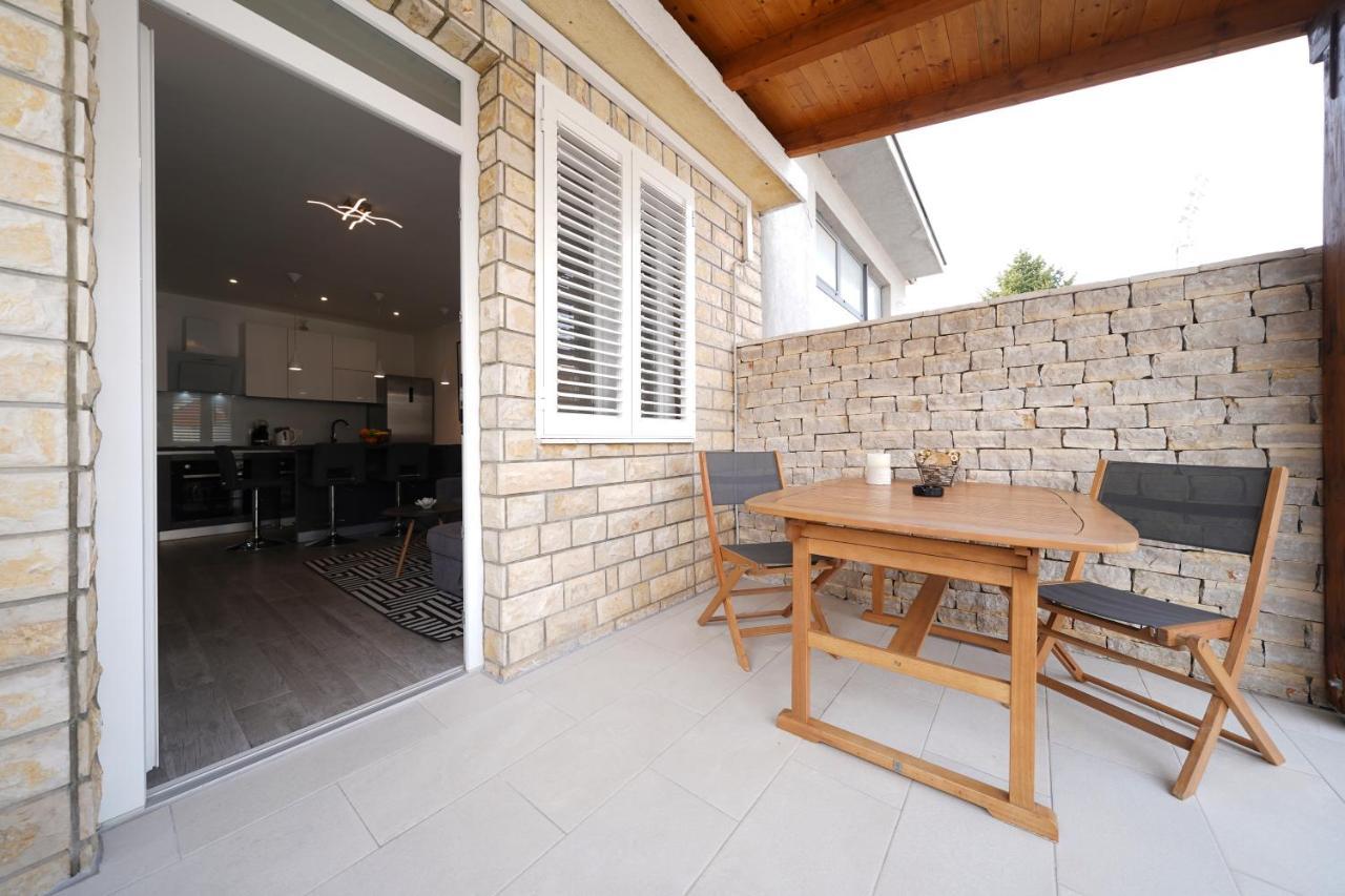 Modern Apartments With Loggia Terrace And Parking Zadar Buitenkant foto